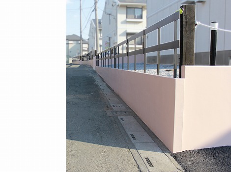 【エクステリア外構工事】フェンス、塀土留め工事 工事前と工事後(埼玉県桶川市)
