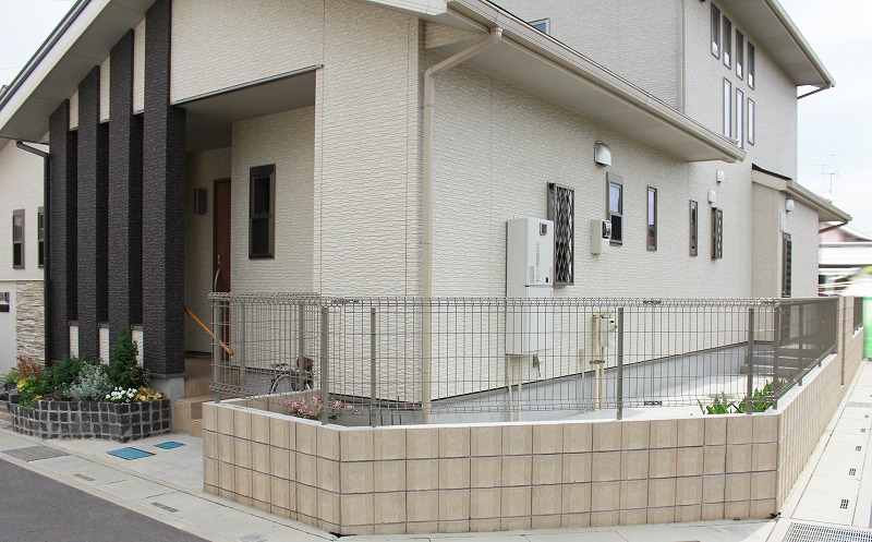 【外構工事】庭のコンクリート工事、カッター入れ後(埼玉県さいたま市大宮区)