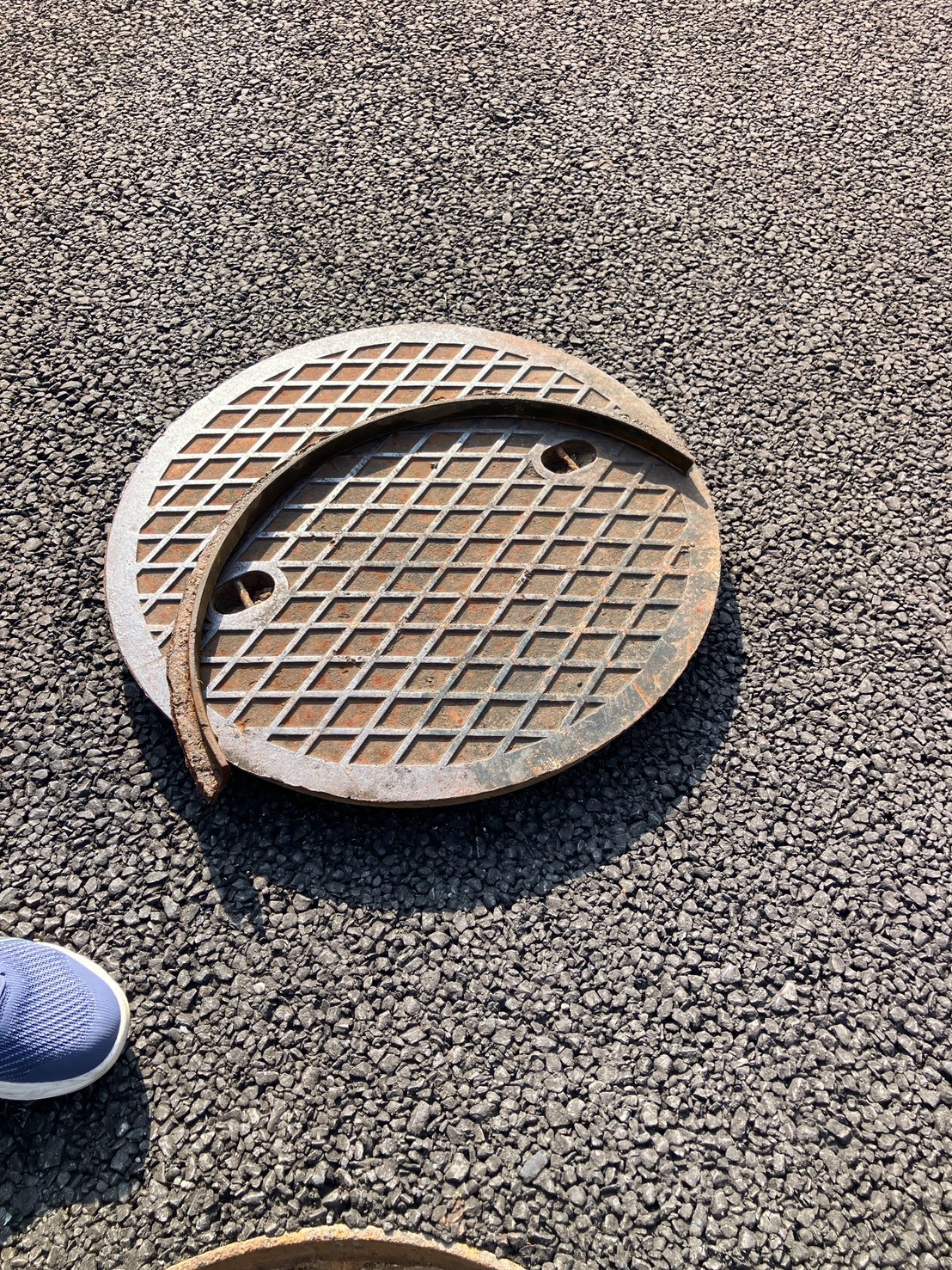 LINE_ALBUM_マンホール補修_260726_4